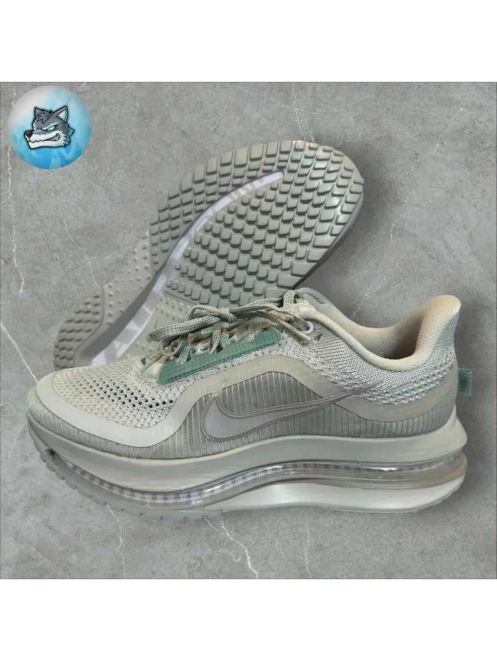 Nike Air Zoom Pegasus Premium Mens Size 5 Green Athletic Sneakers HQ2592-300